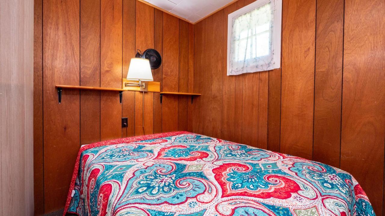 Bel Air Cottages And Motel Sauble Beach Exteriör bild