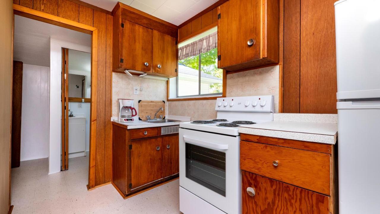 Bel Air Cottages And Motel Sauble Beach Exteriör bild