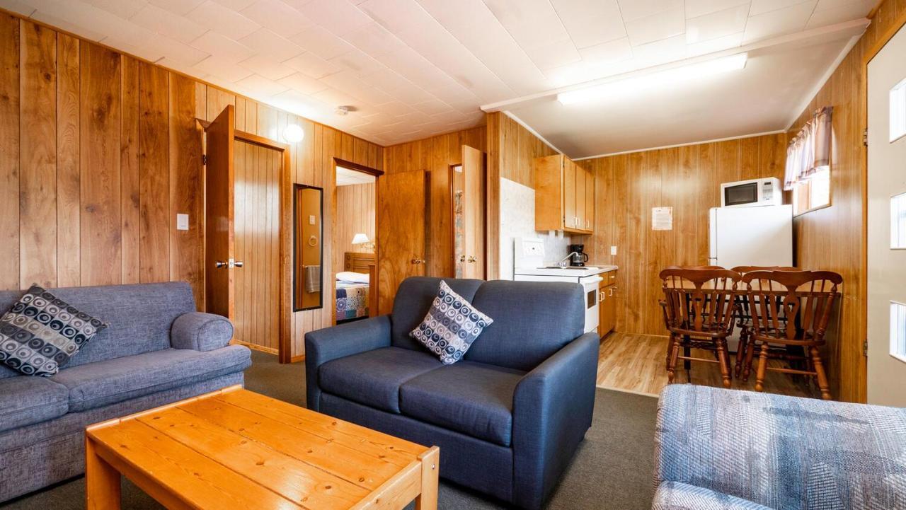 Bel Air Cottages And Motel Sauble Beach Exteriör bild