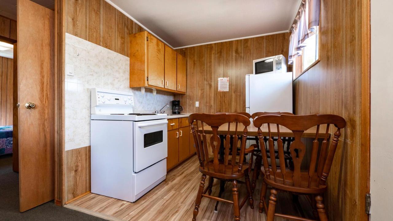 Bel Air Cottages And Motel Sauble Beach Exteriör bild