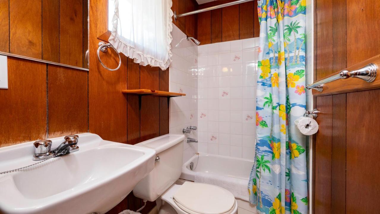 Bel Air Cottages And Motel Sauble Beach Exteriör bild
