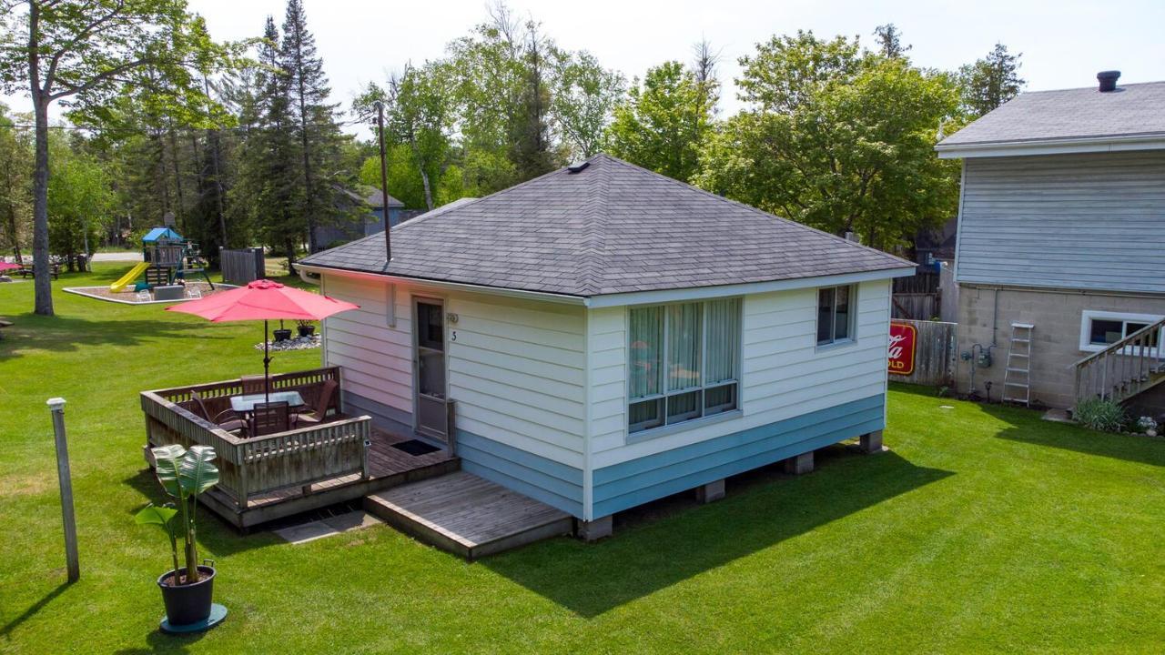 Bel Air Cottages And Motel Sauble Beach Exteriör bild
